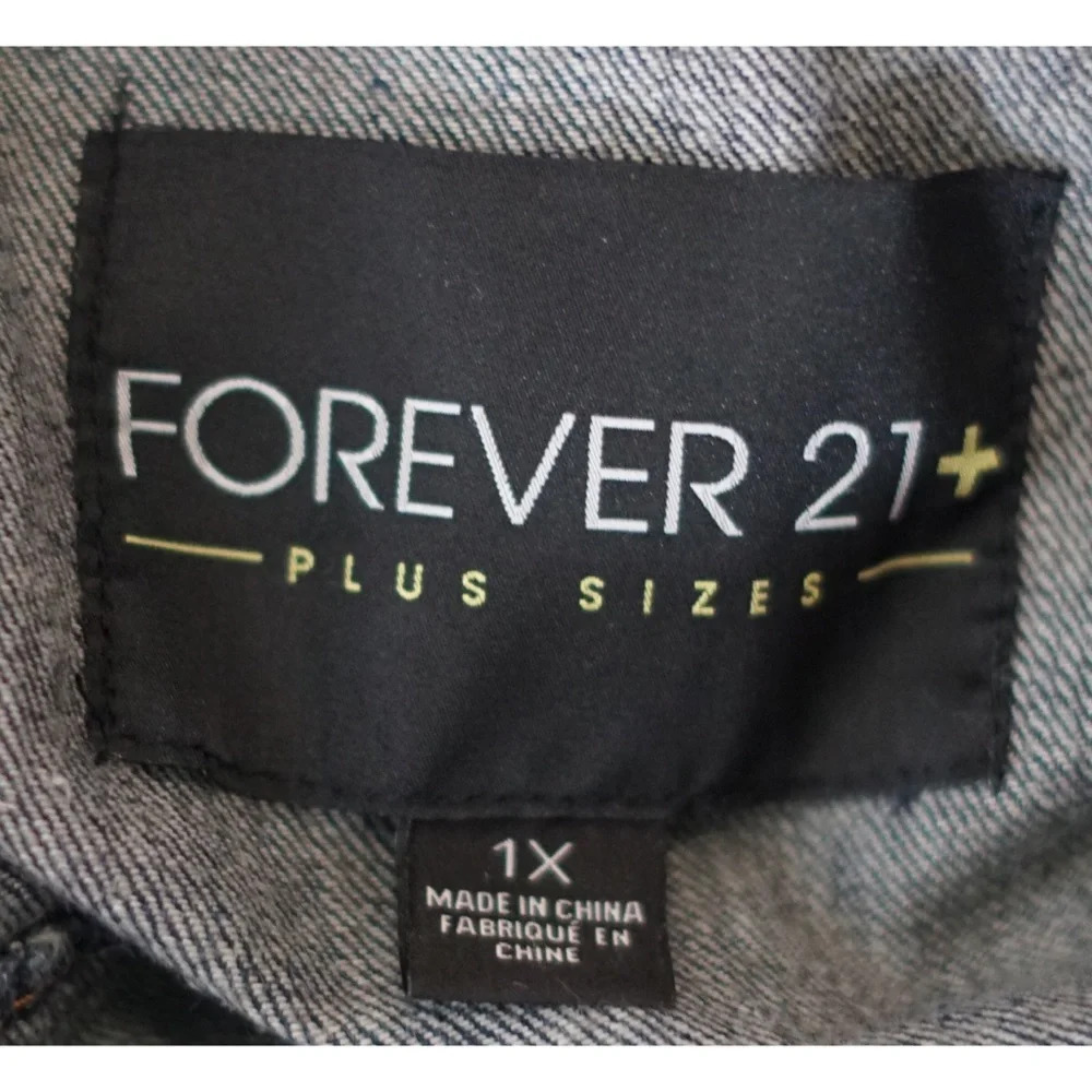 Forever 21 Jean Jacket Distressed Denim Size 1X - Picture 6 of 8